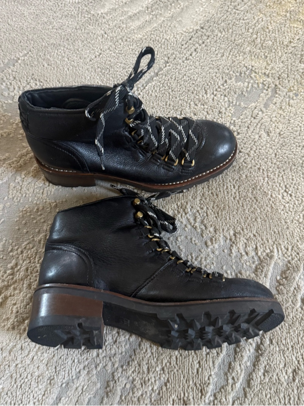 Frye Alta black Hiker Boots Leather Chunky Lug Sole Combat Lace Up 7